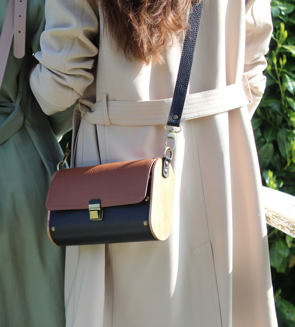 Crossbody-Bag „Coffee and Coal“